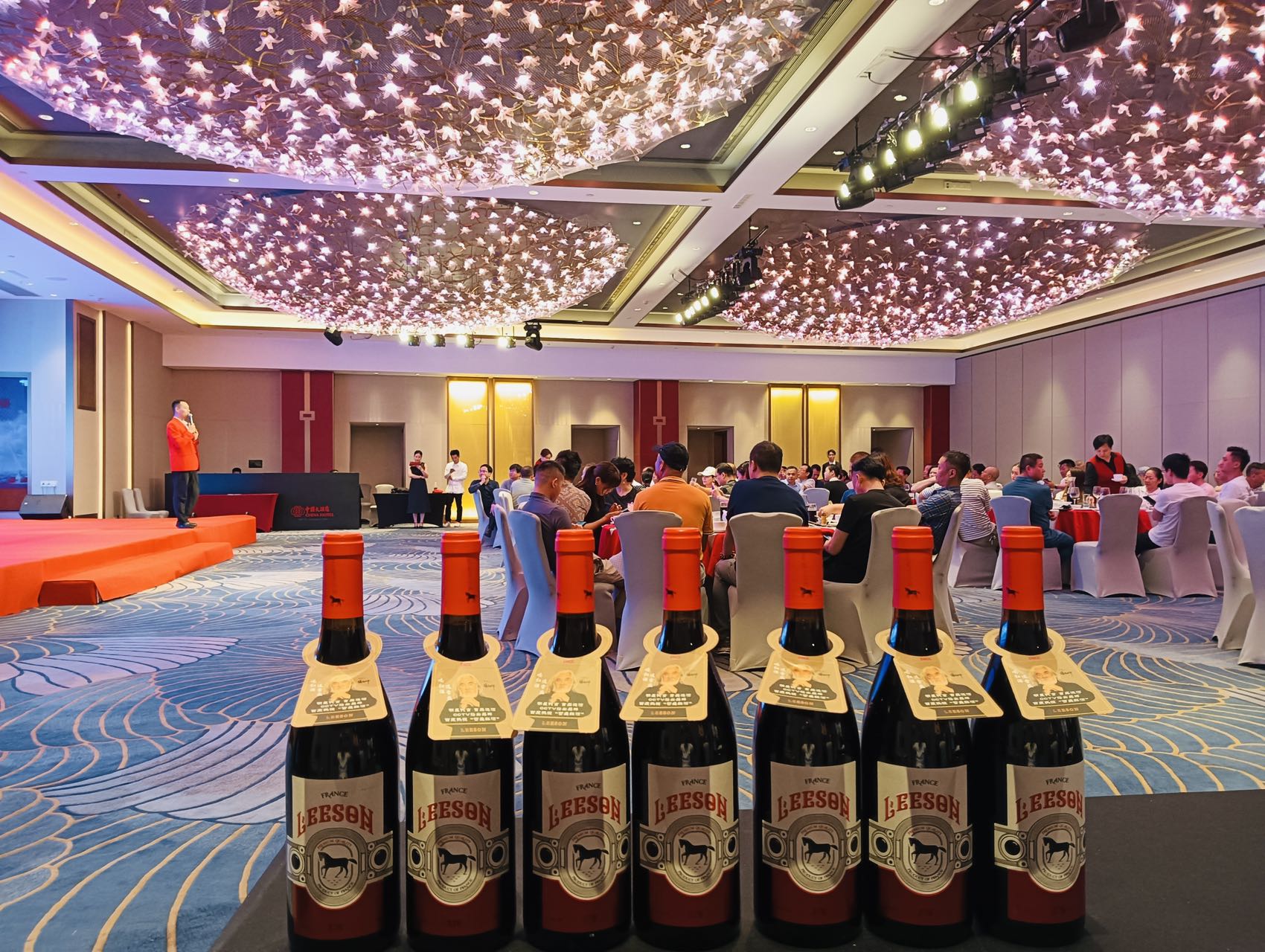 从简单到复杂，红酒配餐的层次感与变化