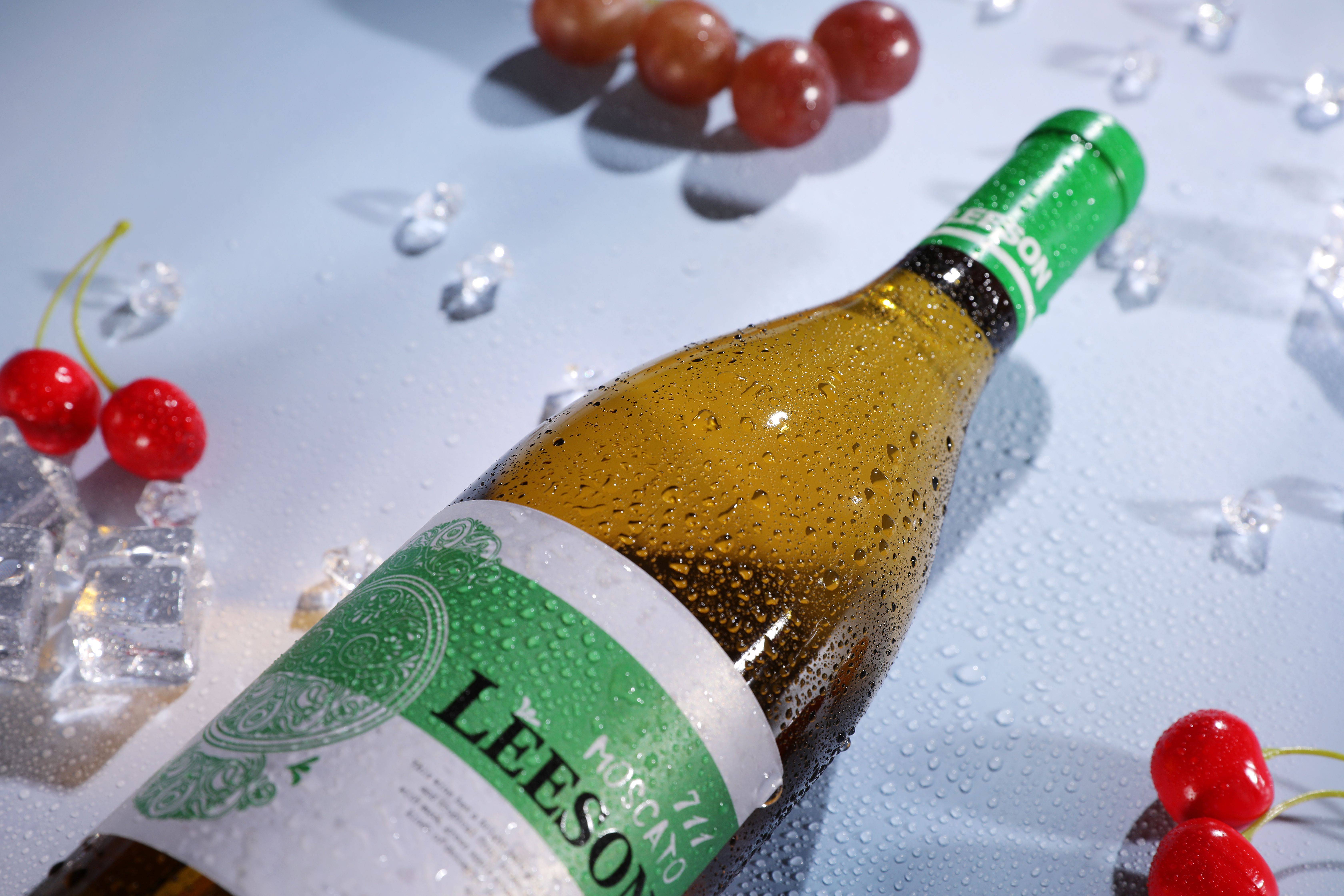 红酒与家庭聚餐：共享欢乐时光 