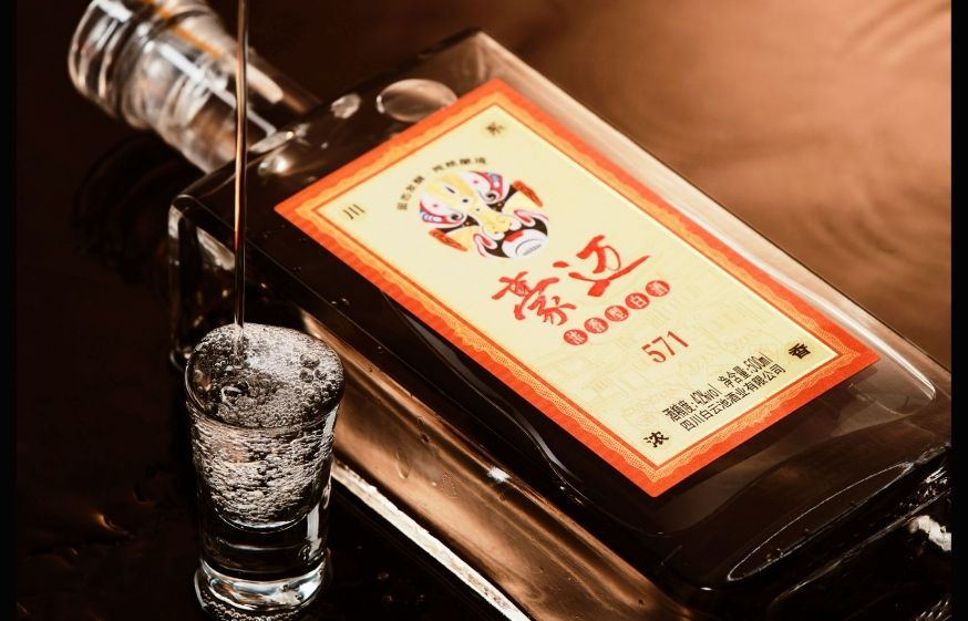 豪迈白酒分享：川派浓香白酒的区分指南