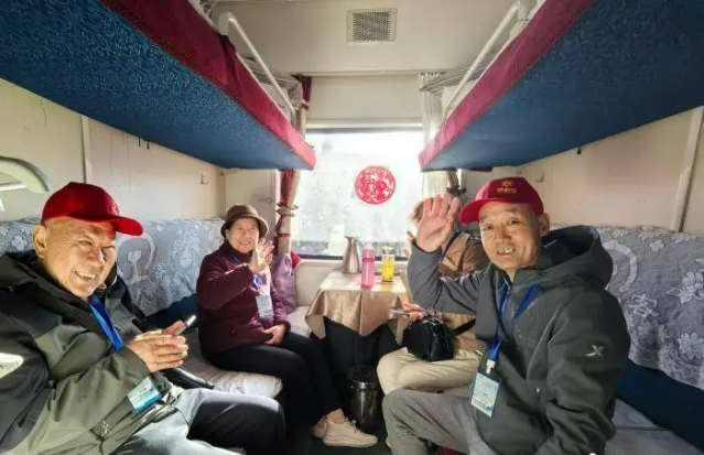 宁夏：银发旅游列车再启程 助力老“游”所