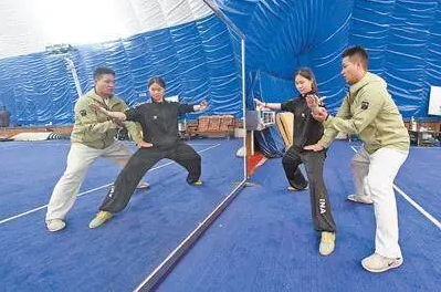 体育交流奏响睦邻友好旋律（体育大看台）